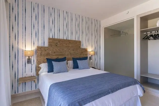 Büyük Yataklı Tek Kişilik Oda, Balkon, Deniz Manzaralı