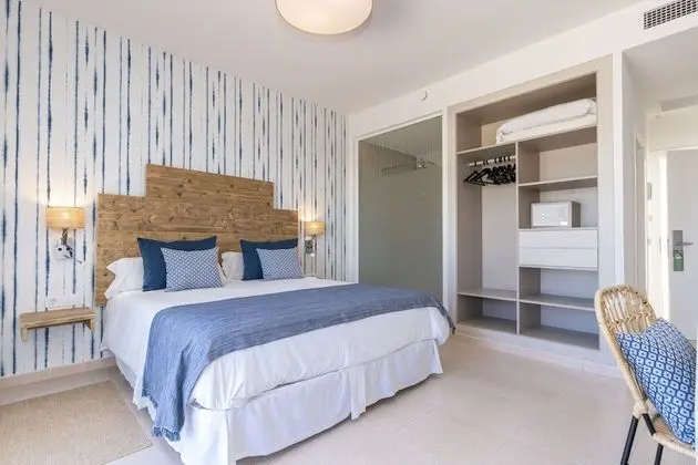 Büyük Yataklı Tek Kişilik Oda, Balkon, Deniz Manzaralı