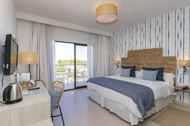 Büyük Yataklı Tek Kişilik Oda, Balkon, Deniz Manzaralı