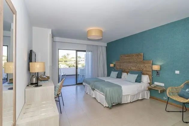 Büyük Yataklı Tek Kişilik Oda, Balkon, Deniz Manzaralı