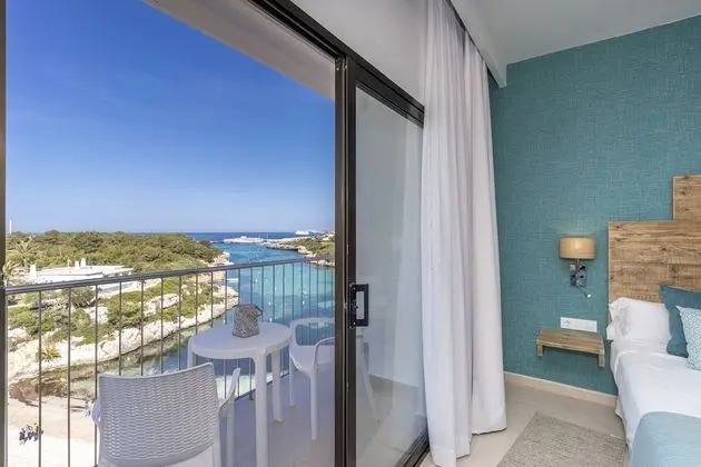 Büyük Yataklı Tek Kişilik Oda, Balkon, Deniz Manzaralı