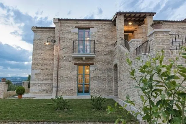 Tek Büyük Yataklı Oda, Veranda, Bahçe Manzaralı