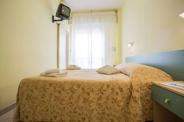 Tek Büyük veya İki Ayrı Yataklı Oda, Balkon