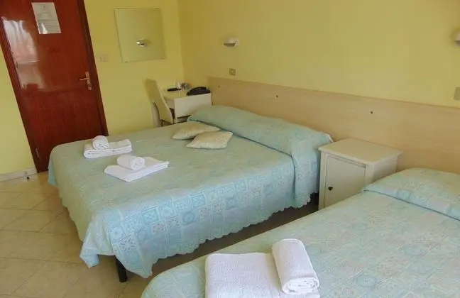 Üç Kişilik Oda, Balkon