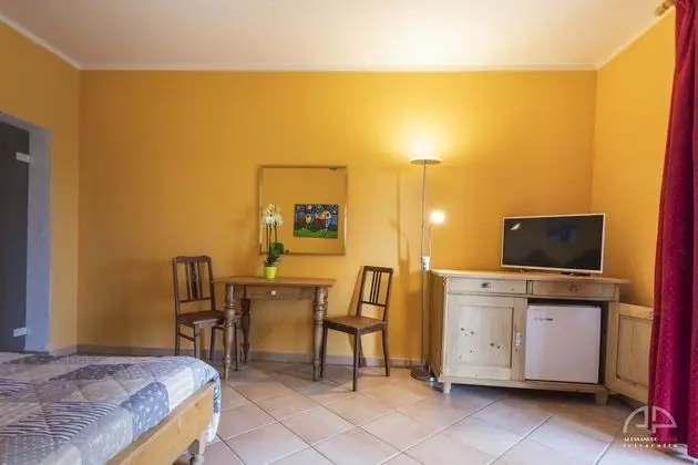 Tek Büyük veya İki Ayrı Yataklı Oda, Bahçe Manzaralı