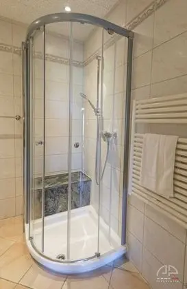 Tek Büyük veya İki Ayrı Yataklı Oda, Bahçe Manzaralı