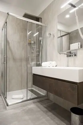 Deluxe Tek Büyük veya İki Ayrı Yataklı Oda, Balkon, Dağ Manzaralı