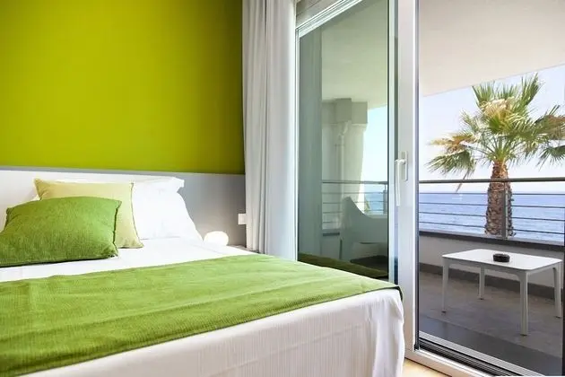 Deluxe Tek Büyük Yataklı Oda, Deniz Manzaralı