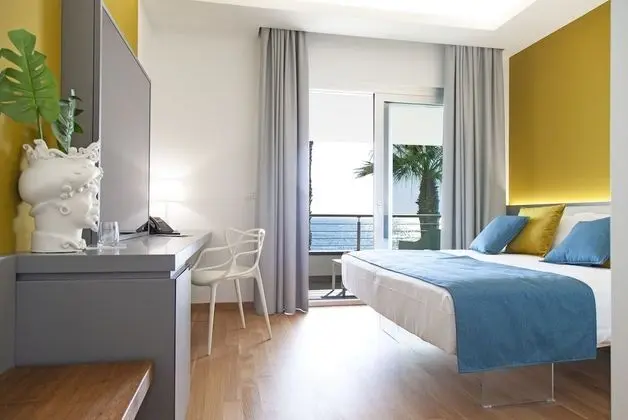 Deluxe Tek Büyük Yataklı Oda, Deniz Manzaralı