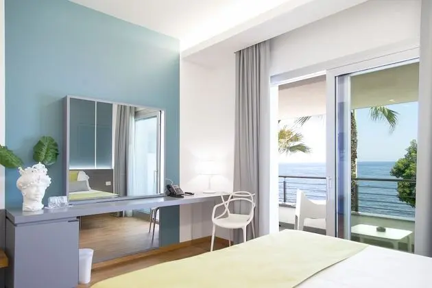 Deluxe Tek Büyük Yataklı Oda, Deniz Manzaralı