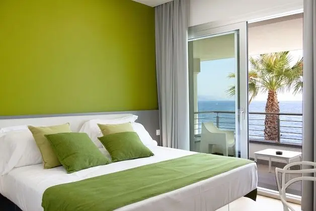 Deluxe Tek Büyük Yataklı Oda, Deniz Manzaralı