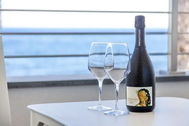 Deluxe Tek Büyük Yataklı Oda, Deniz Manzaralı