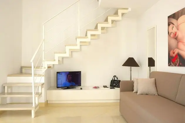 Dört Kişilik Oda, Balkon (Pistis)