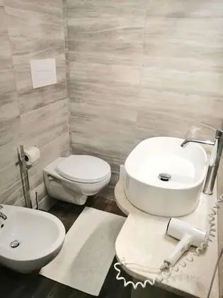 Economy Tek Büyük Yataklı Oda