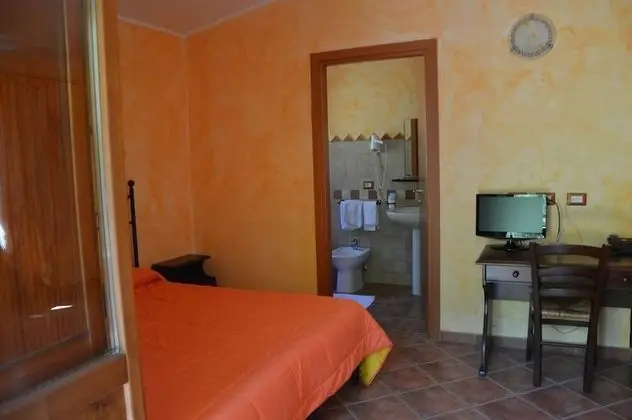 Superior Tek Büyük veya İki Ayrı Yataklı Oda, Banyolu/Duşlu, Bahçe Manzaralı