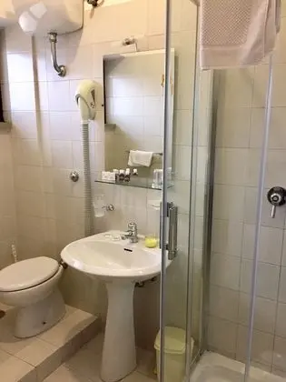 Classic Tek Büyük Yataklı Oda