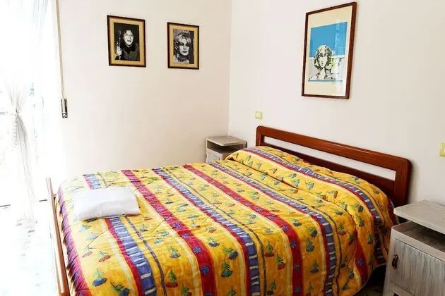 Tek Büyük veya İki Ayrı Yataklı Oda