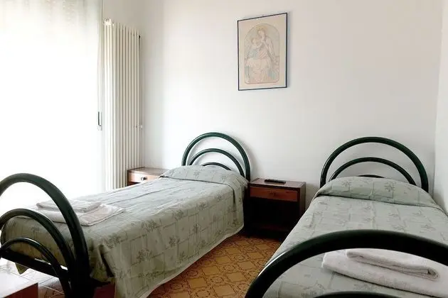 Tek Büyük veya İki Ayrı Yataklı Oda