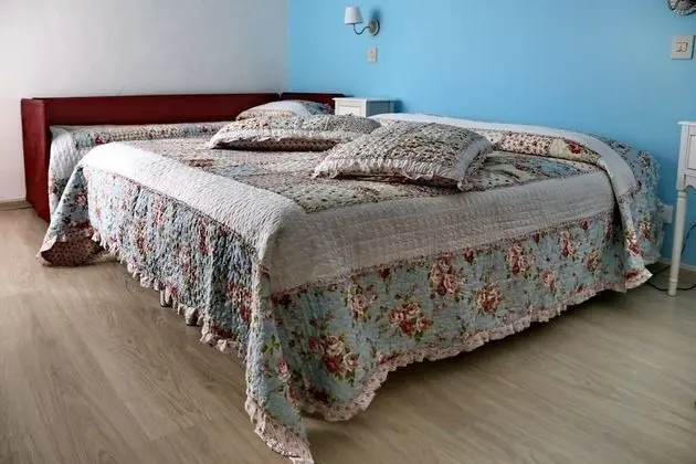 Üç Kişilik Oda, Balkon