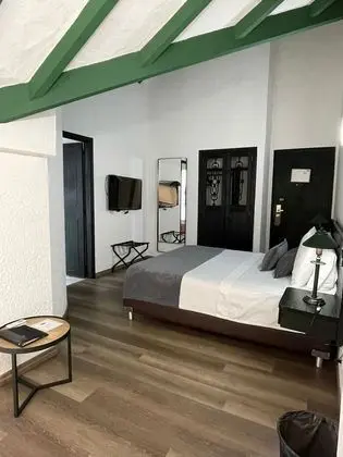 Tek Büyük Yataklı Oda, 1 Çift Kişilik Yatak