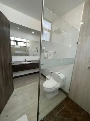 Tek Büyük Yataklı Oda, 1 Çift Kişilik Yatak