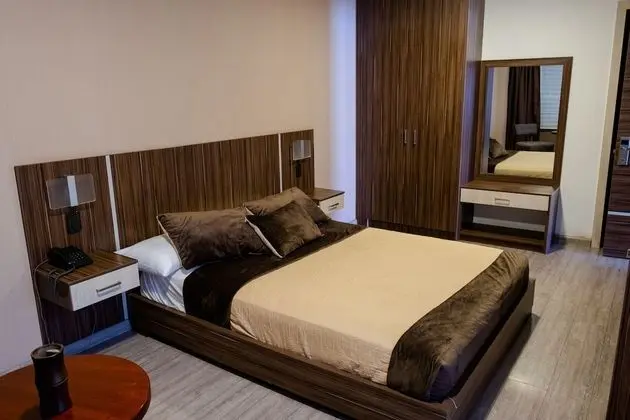 Queen Room