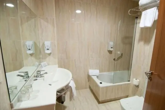 Tek Büyük Yataklı Oda (dos camas)