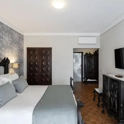 Premium Tek Büyük Yataklı Oda