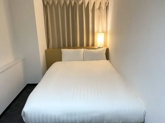 Basic Tek Büyük Yataklı Oda