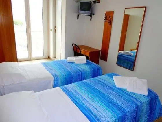 Üç Kişilik Oda, Balkon