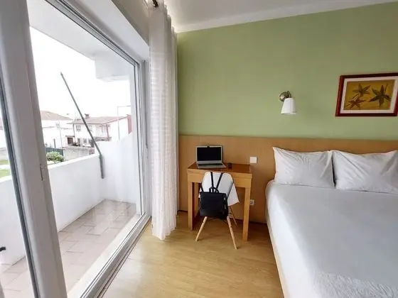 Tek Büyük Yataklı Oda, Balkon