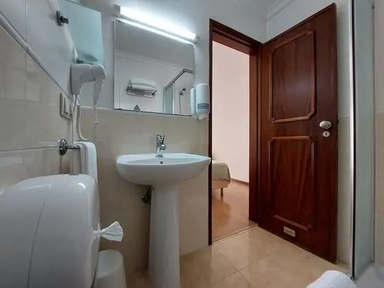 Tek Büyük Yataklı Oda, Balkon