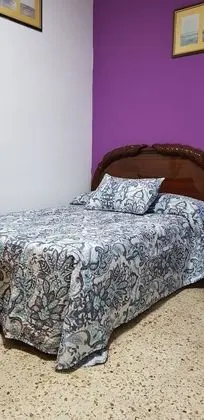 Tek Büyük Yataklı Oda, Ortak Banyo (A)