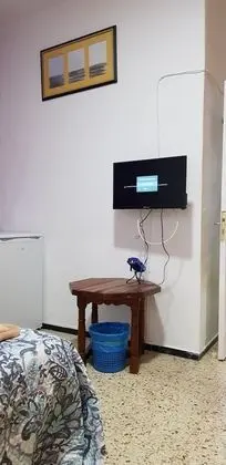 Tek Büyük Yataklı Oda, Ortak Banyo (A)