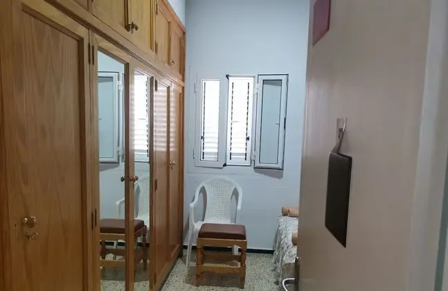 Tek Büyük Yataklı Oda, Ortak Banyo (A)