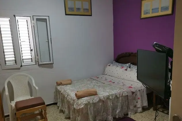 Tek Büyük Yataklı Oda, Ortak Banyo (A)