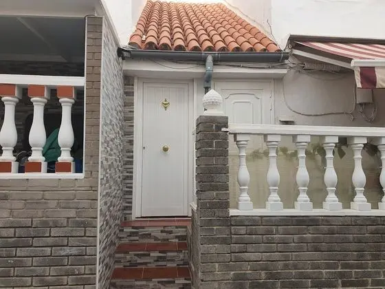 Tek Büyük Yataklı Oda, Ortak Banyo (A)