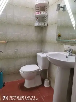 Tek Büyük Yataklı Oda, Ortak Banyo (A)