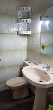Tek Büyük Yataklı Oda, Ortak Banyo (A)