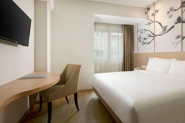 Deluxe Oda, 1 Büyük (Queen) Boy Yatak