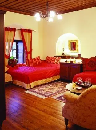 Deluxe Üç Kişilik Oda