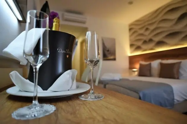 Deluxe Tek Büyük veya İki Ayrı Yataklı Oda