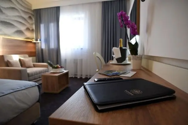 Deluxe Tek Büyük veya İki Ayrı Yataklı Oda