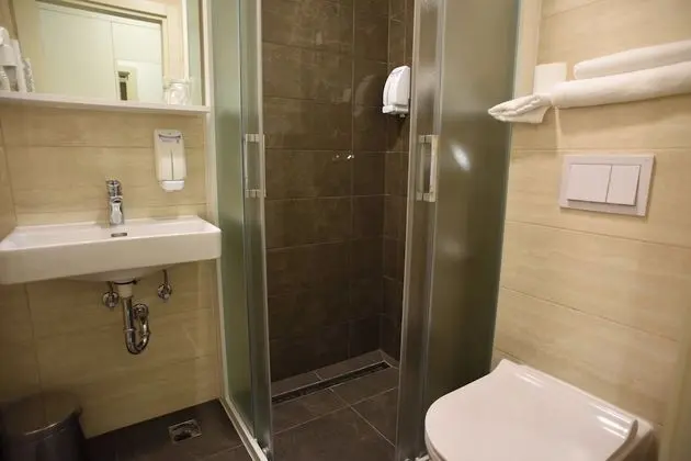 Deluxe Tek Büyük veya İki Ayrı Yataklı Oda