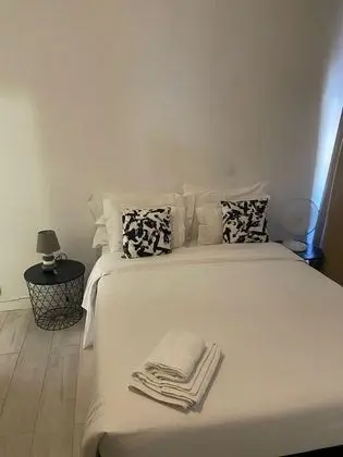 City Tek Büyük veya İki Ayrı Yataklı Oda, Ortak Banyo (2)