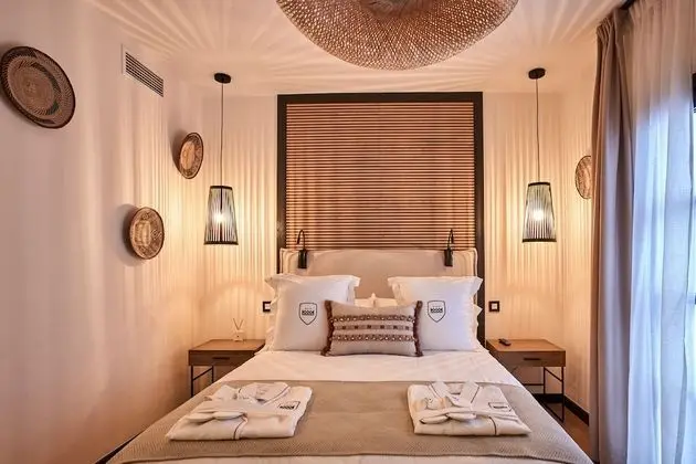 Standard Tek Büyük Yataklı Oda