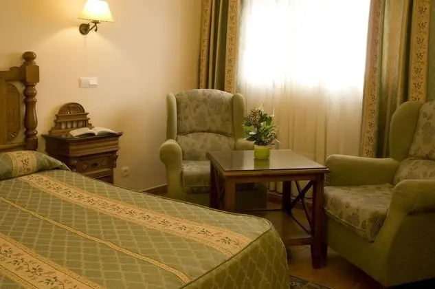 Tek Büyük Yataklı Oda