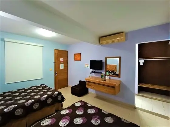 Family Tek Büyük Yataklı Oda