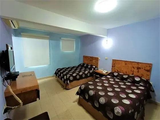 Family Tek Büyük Yataklı Oda
