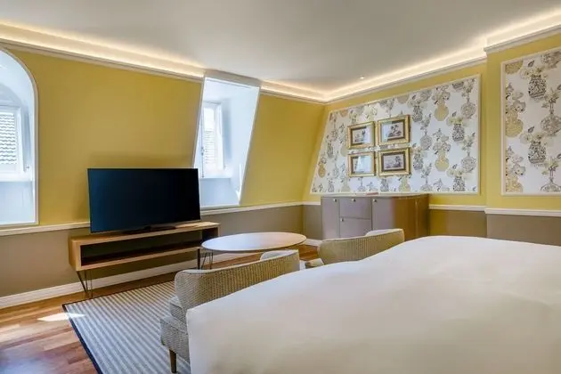 Deluxe Oda, Sigara İçilmez
